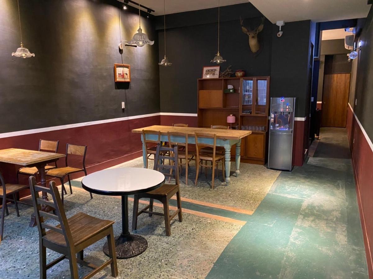 良文旅2館ryou Hotel Vintage - II Tainan Luaran gambar