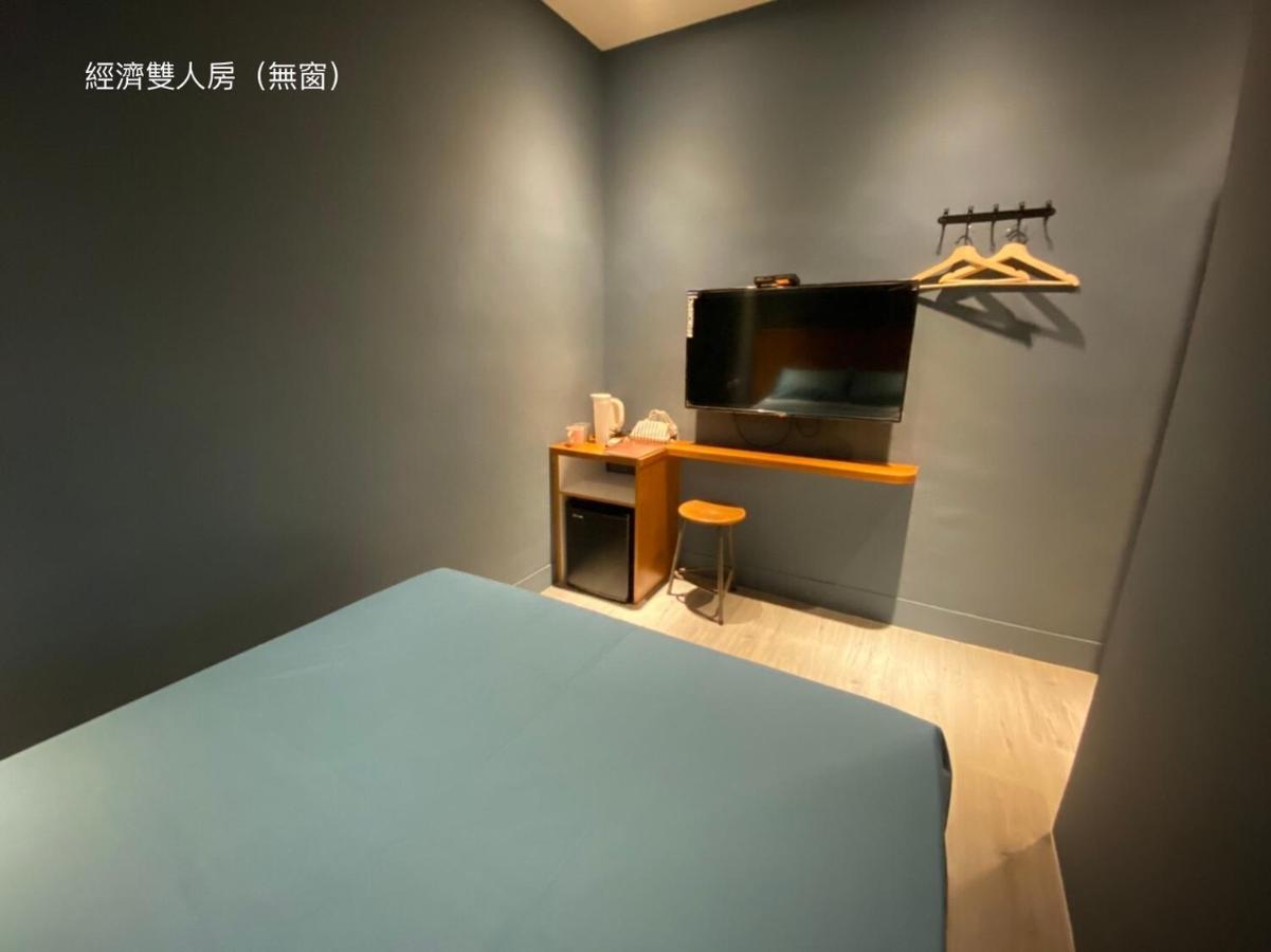 良文旅2館ryou Hotel Vintage - II Tainan Luaran gambar