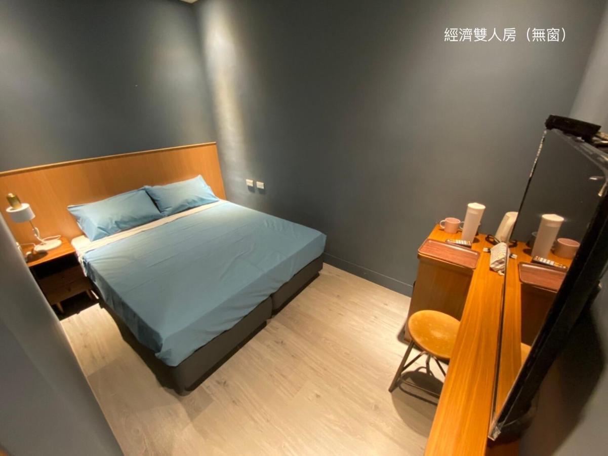良文旅2館ryou Hotel Vintage - II Tainan Luaran gambar