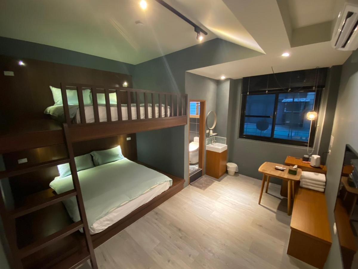 良文旅2館ryou Hotel Vintage - II Tainan Luaran gambar