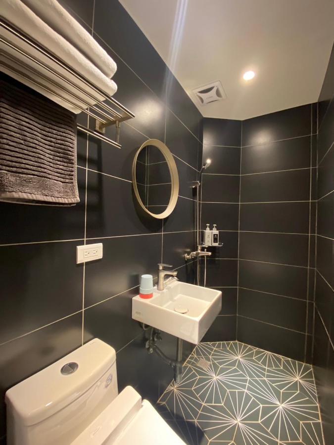良文旅2館ryou Hotel Vintage - II Tainan Luaran gambar