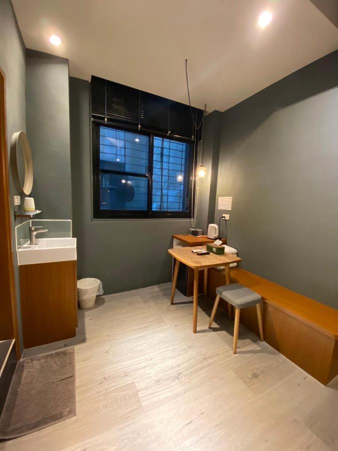 良文旅2館ryou Hotel Vintage - II Tainan Luaran gambar