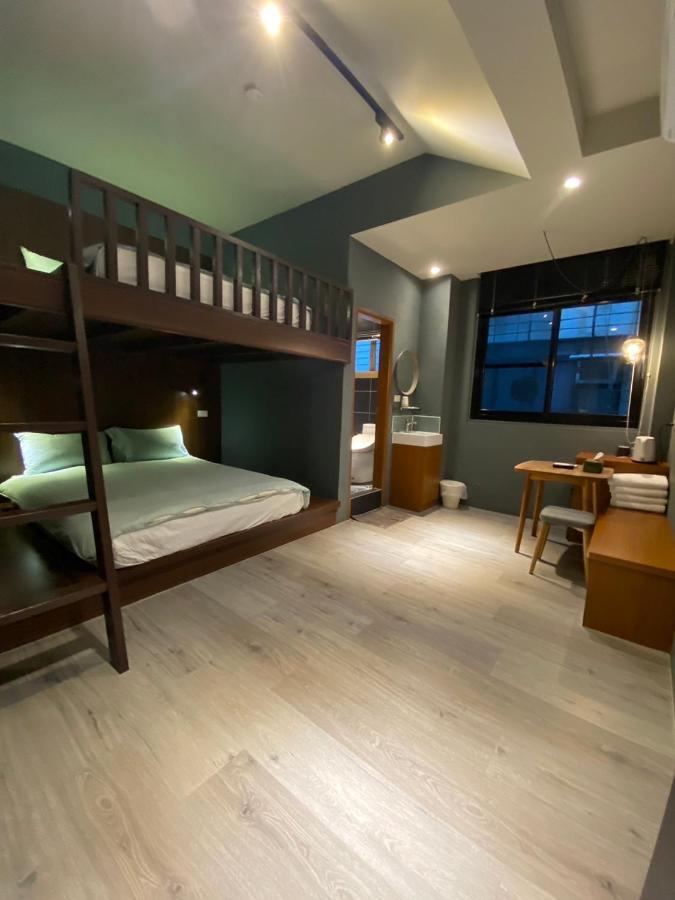 良文旅2館ryou Hotel Vintage - II Tainan Luaran gambar
