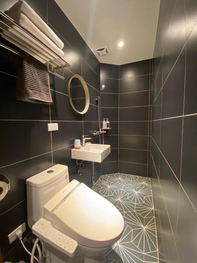 良文旅2館ryou Hotel Vintage - II Tainan Luaran gambar